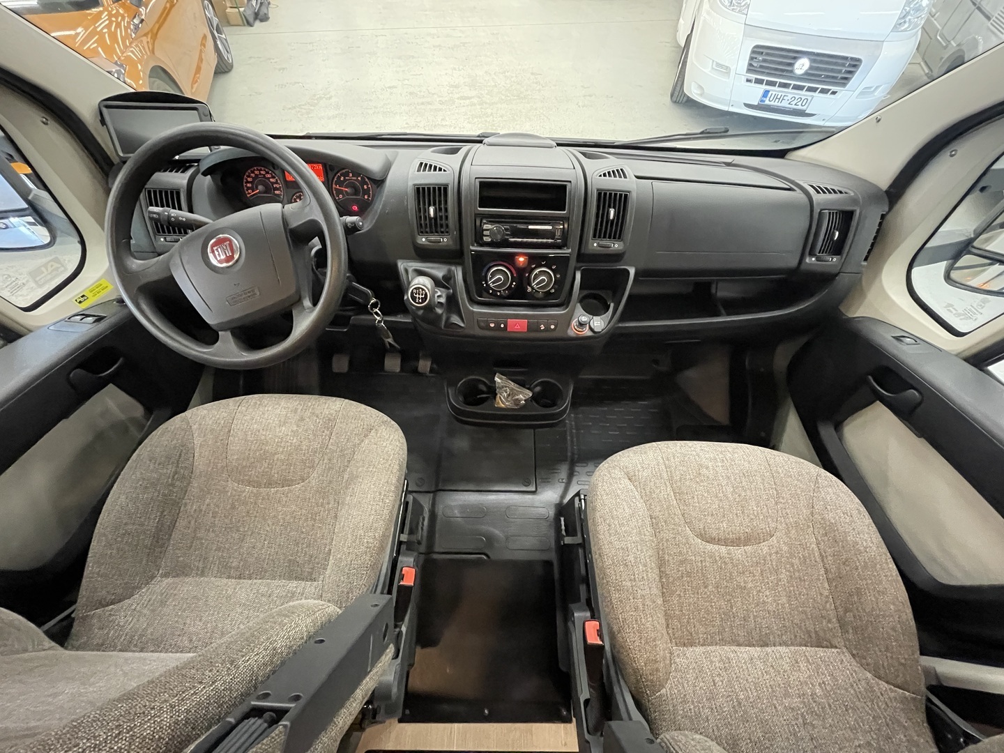 BÜRSTNER Nexxo Time T 569 2015