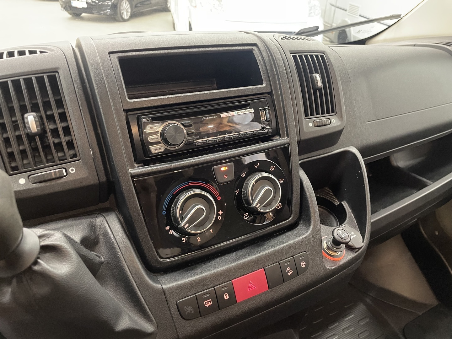 BÜRSTNER Nexxo Time T 569 2015