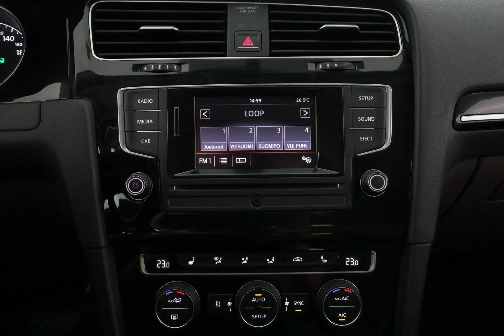 VOLKSWAGEN Golf 2014