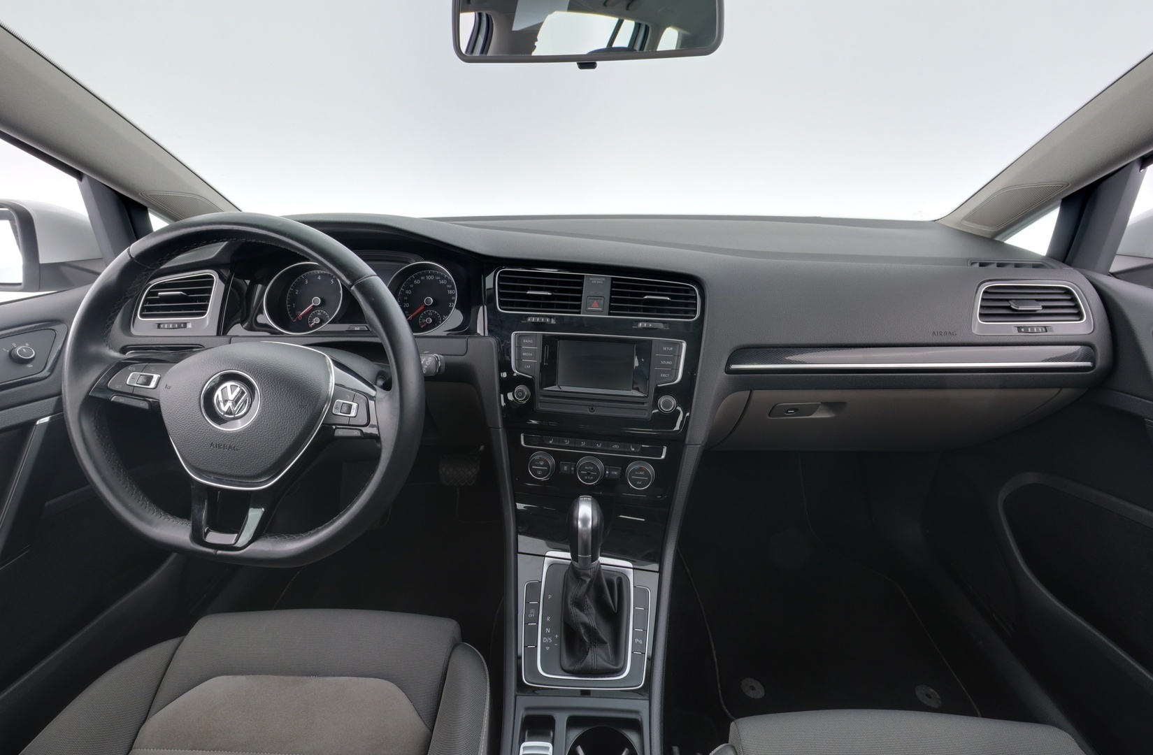 VOLKSWAGEN Golf 2014
