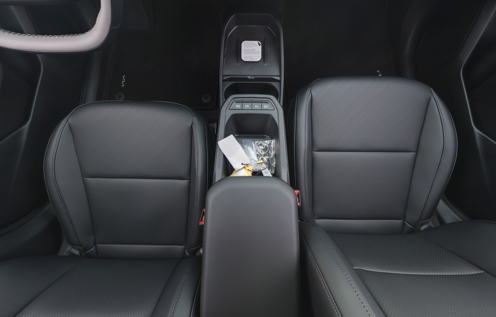 KIA EV4 2025