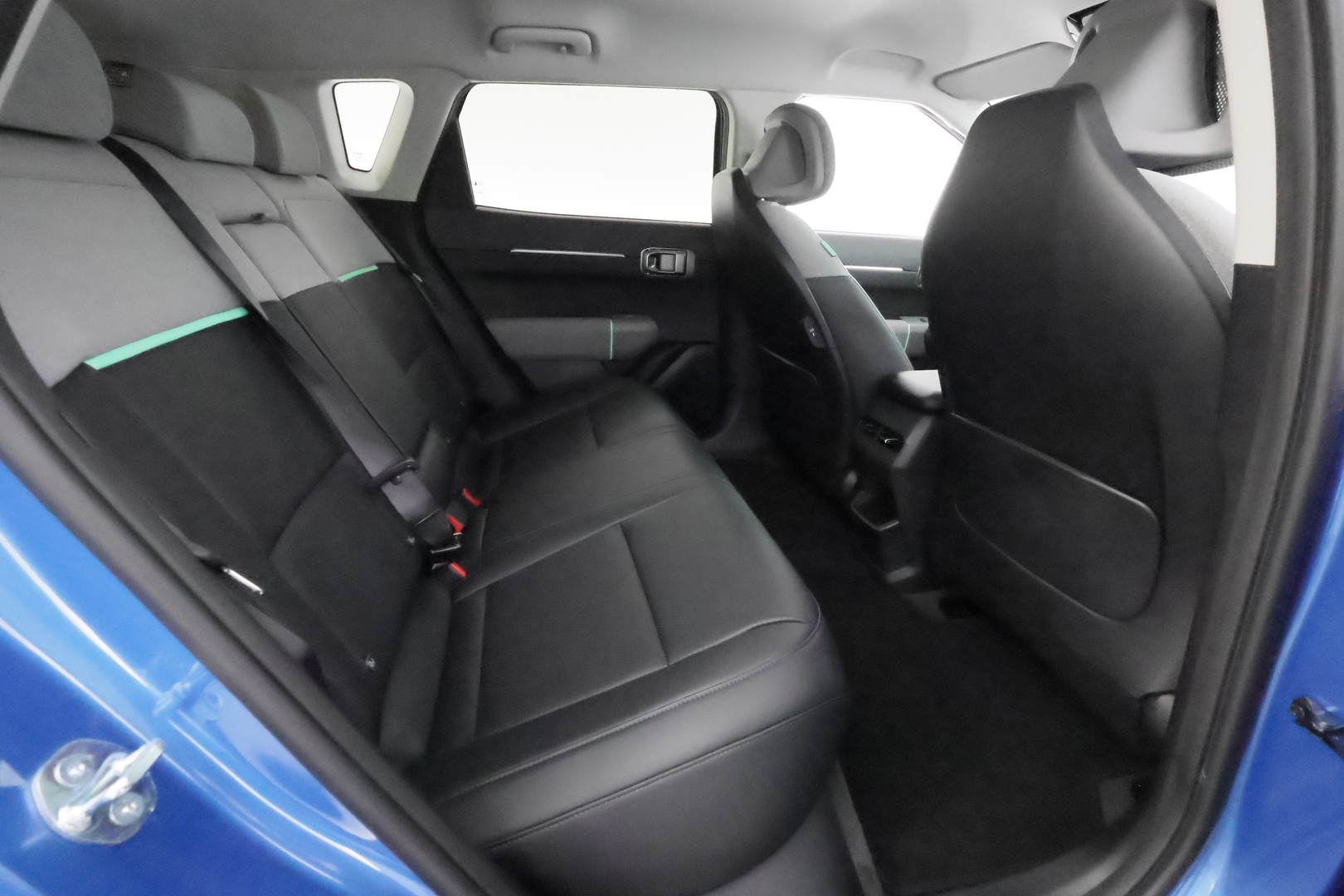 KIA EV4 2025