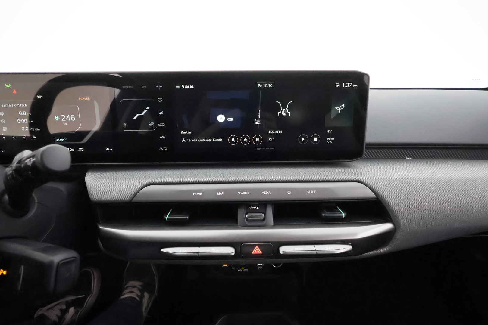 KIA EV4 2025