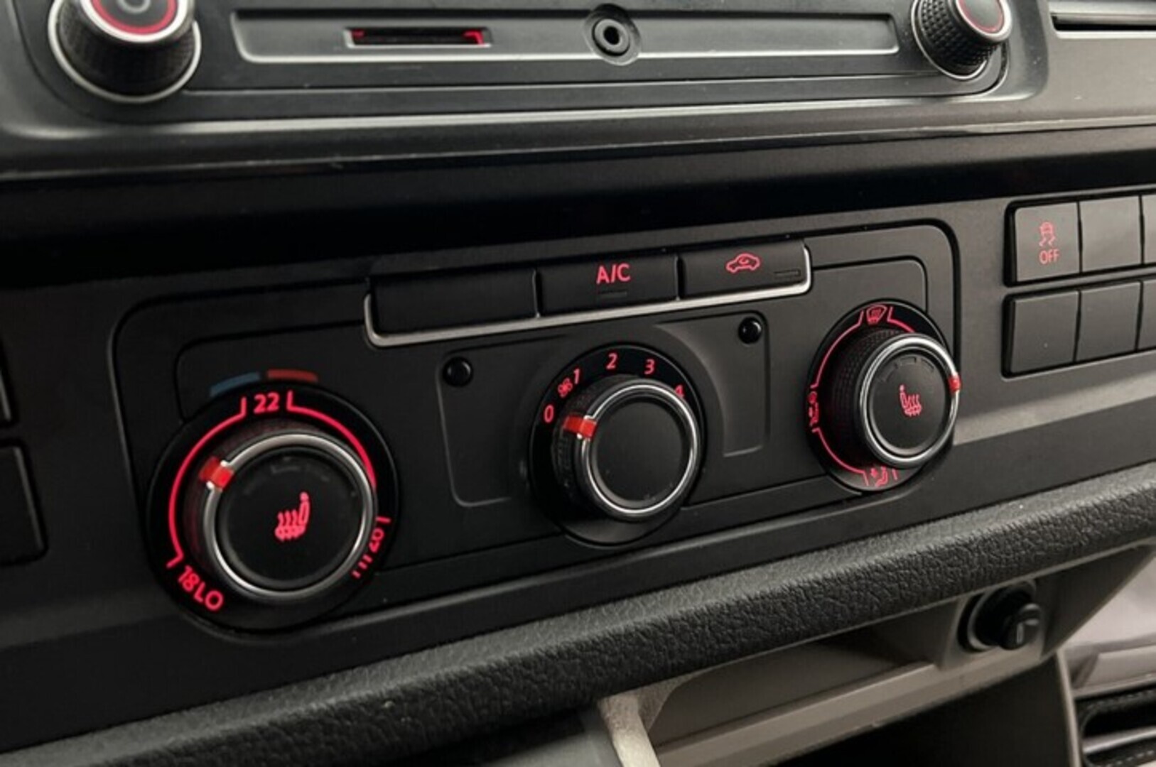 VOLKSWAGEN Transporter 2018