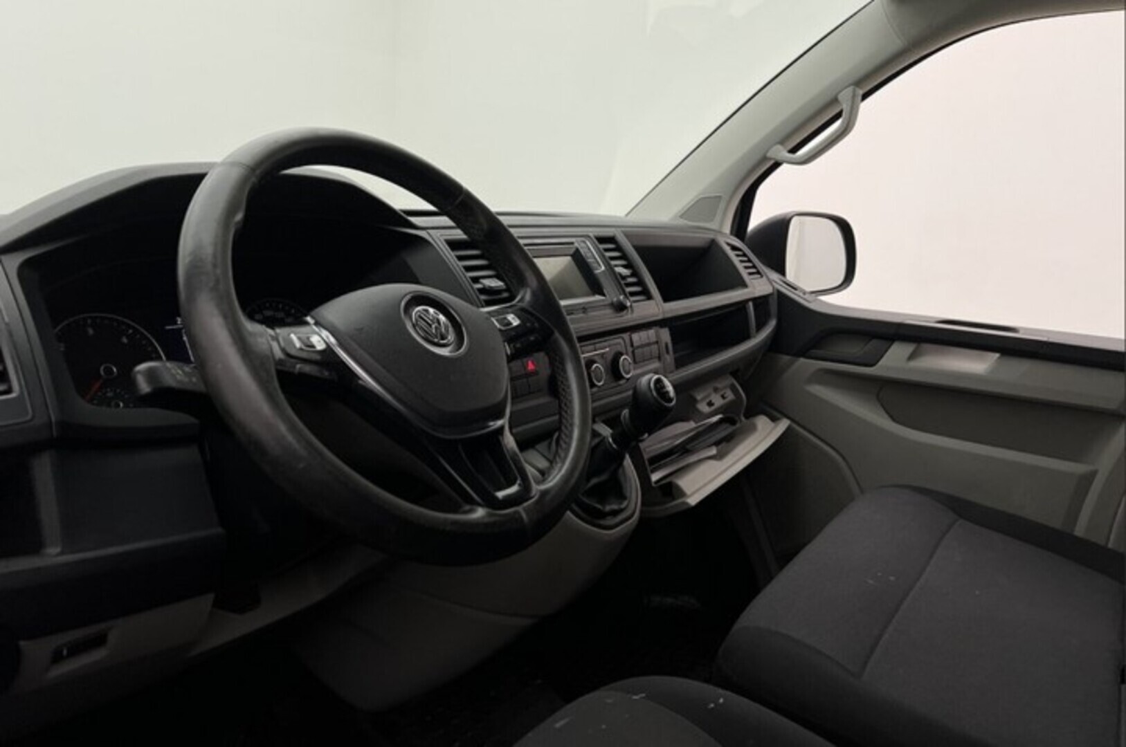 VOLKSWAGEN Transporter 2018