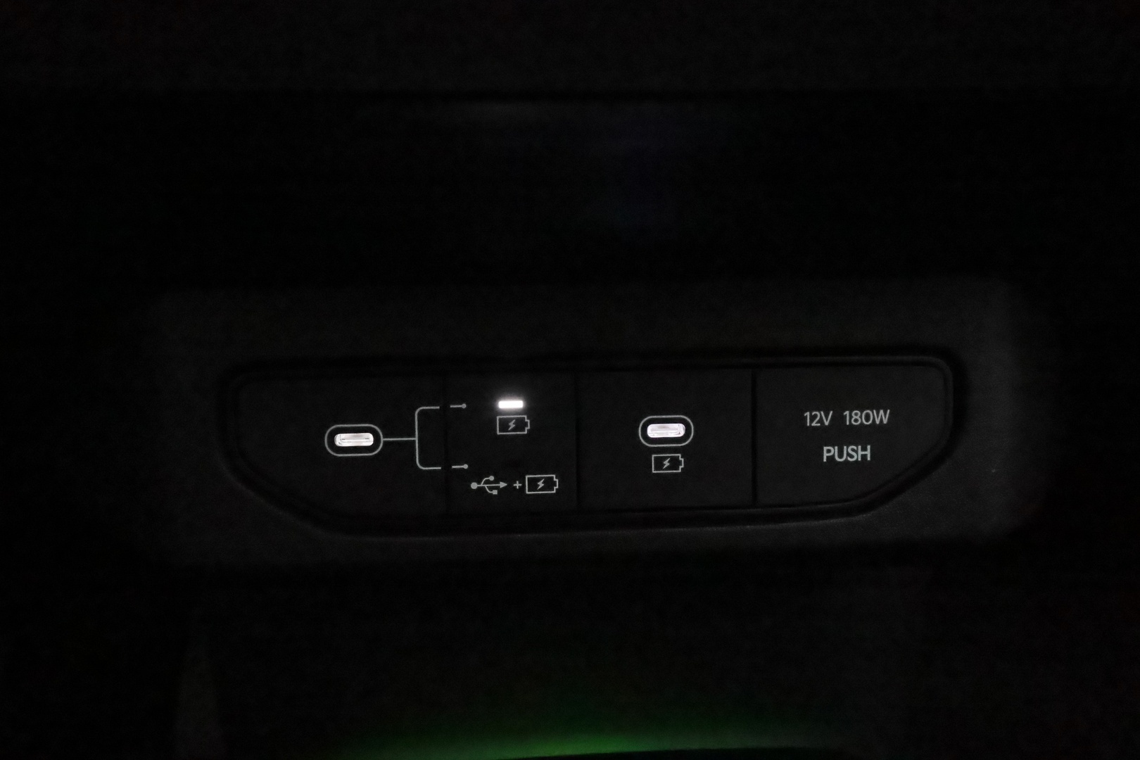 KIA EV4 2026