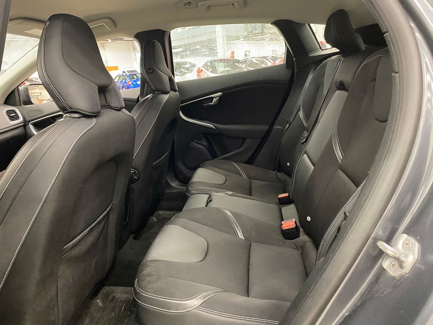 VOLVO V40 2013