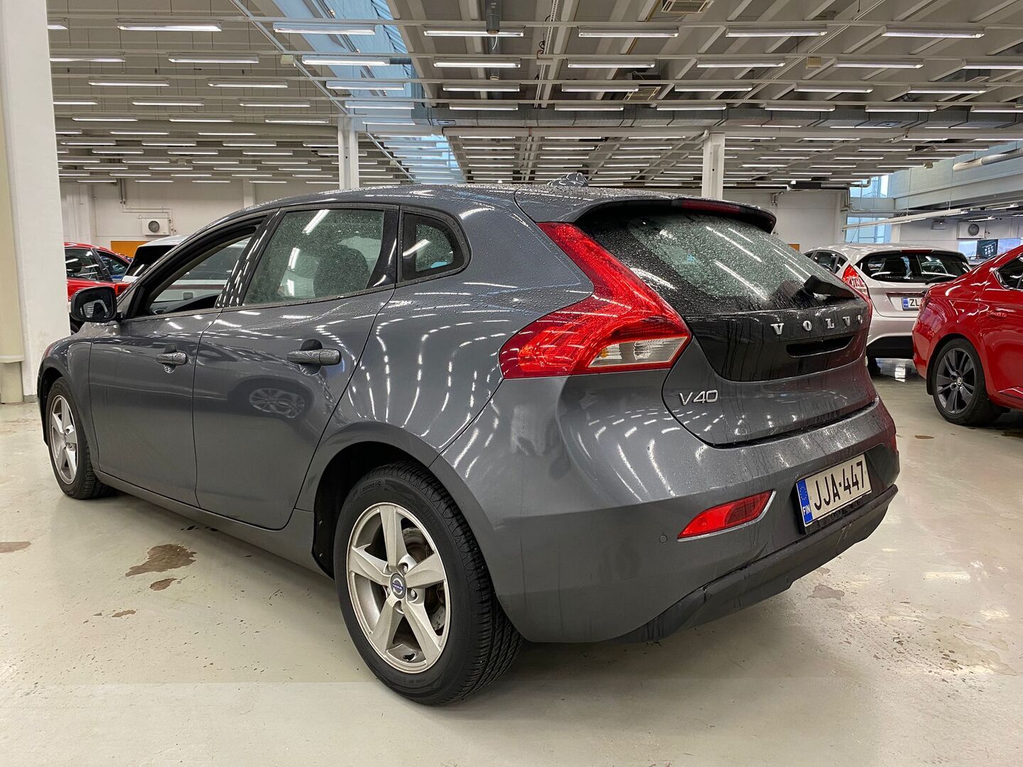 VOLVO V40 2013
