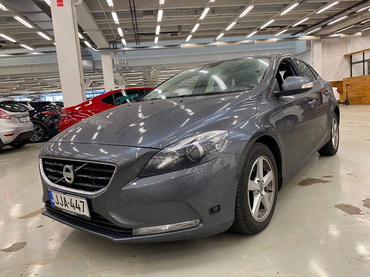 VOLVO V40 2013