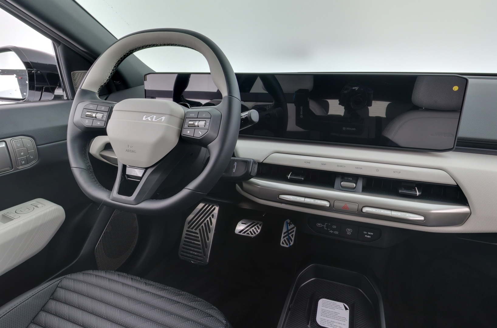 KIA EV4 2026