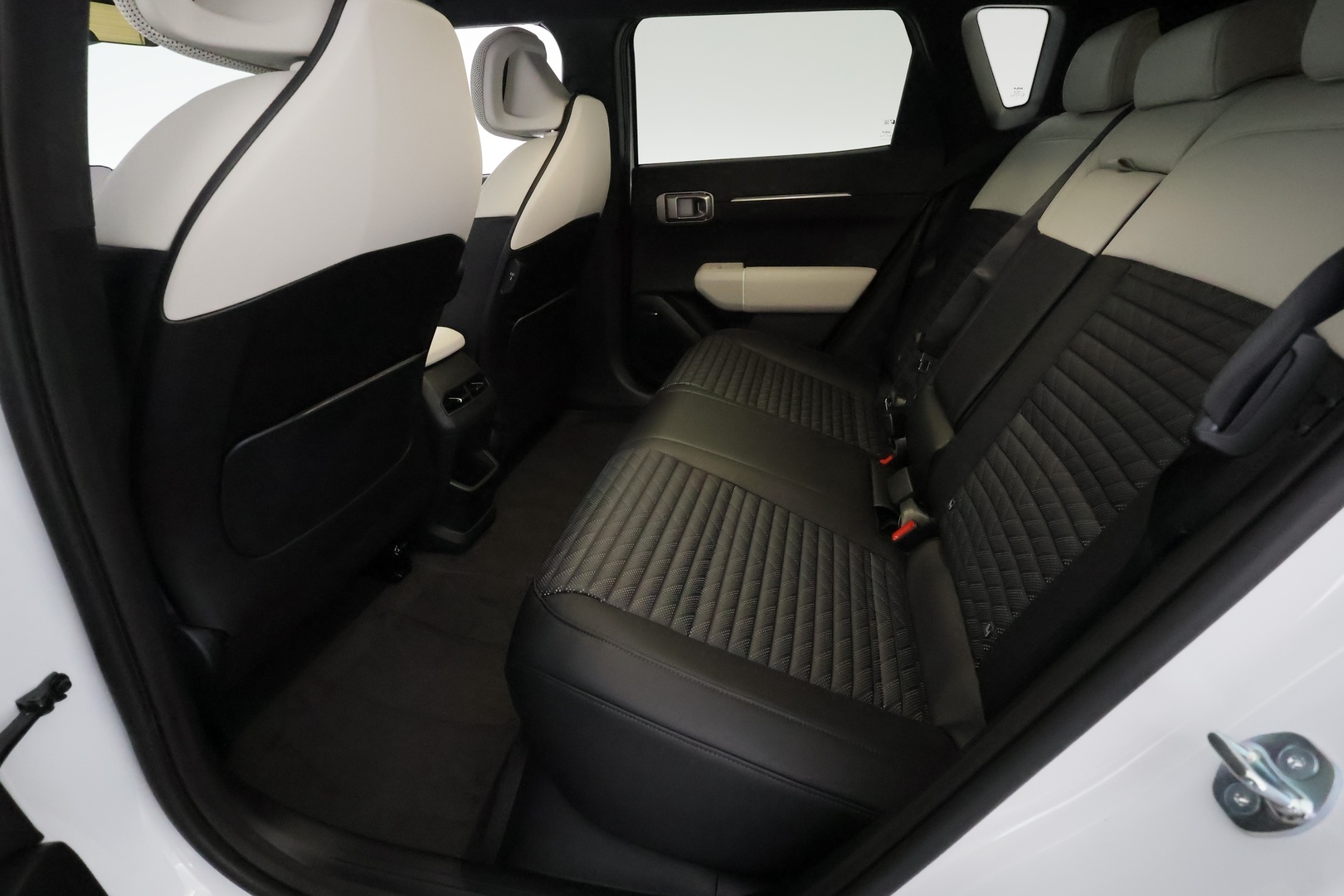 KIA EV4 2026