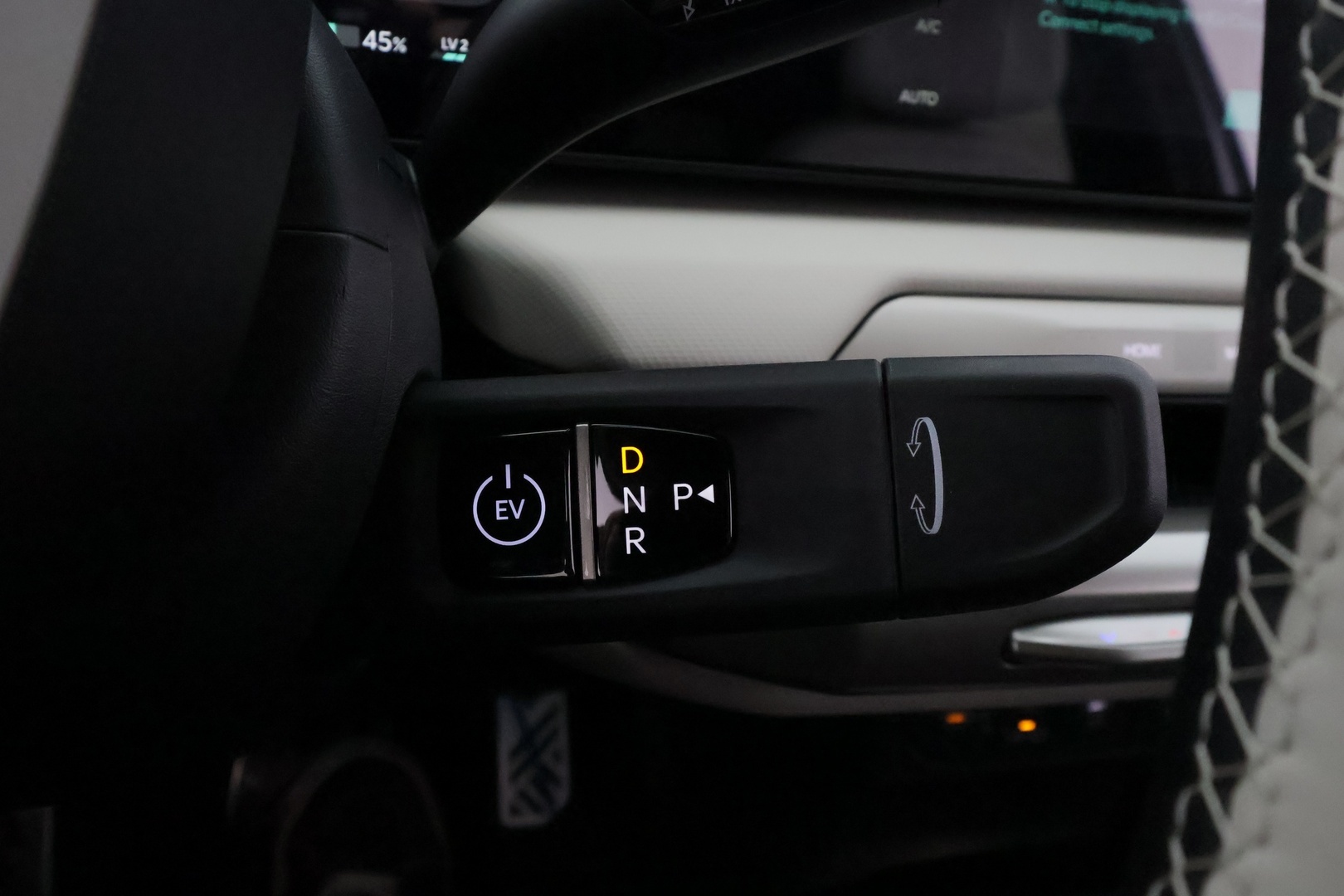 KIA EV4 2026