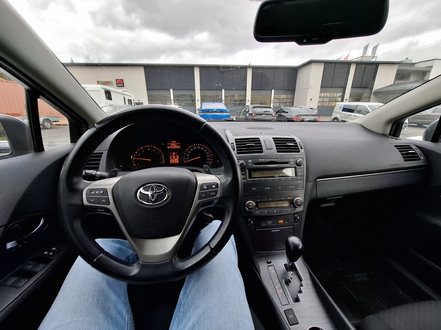 TOYOTA Avensis 2009