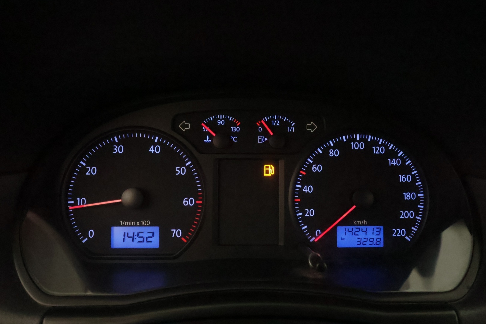 VOLKSWAGEN Polo 2008