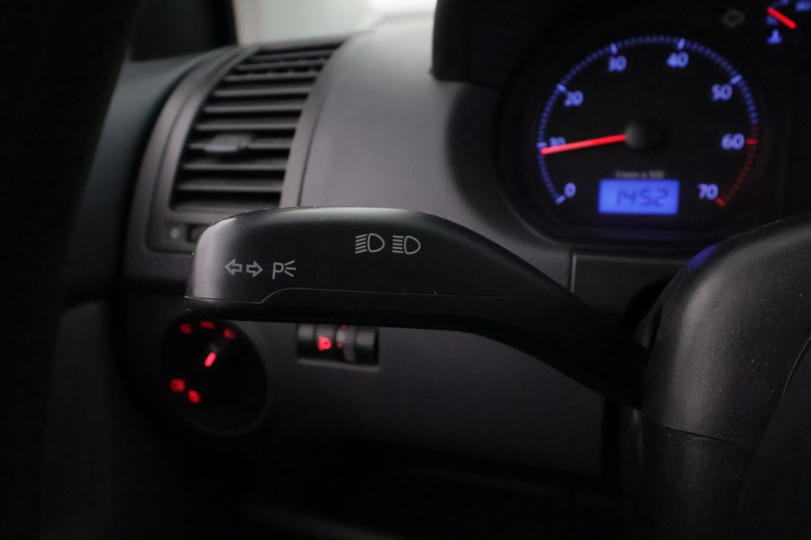 VOLKSWAGEN Polo 2008