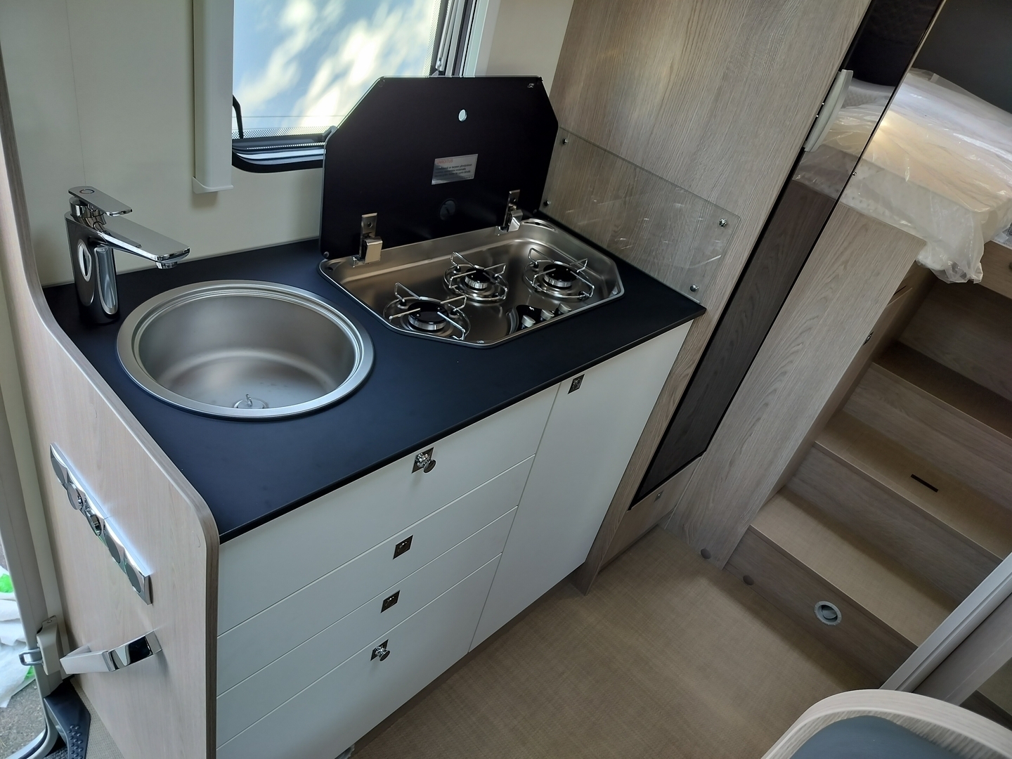 BÜRSTNER Lyseo Time T690 G Skyline Edition 2025