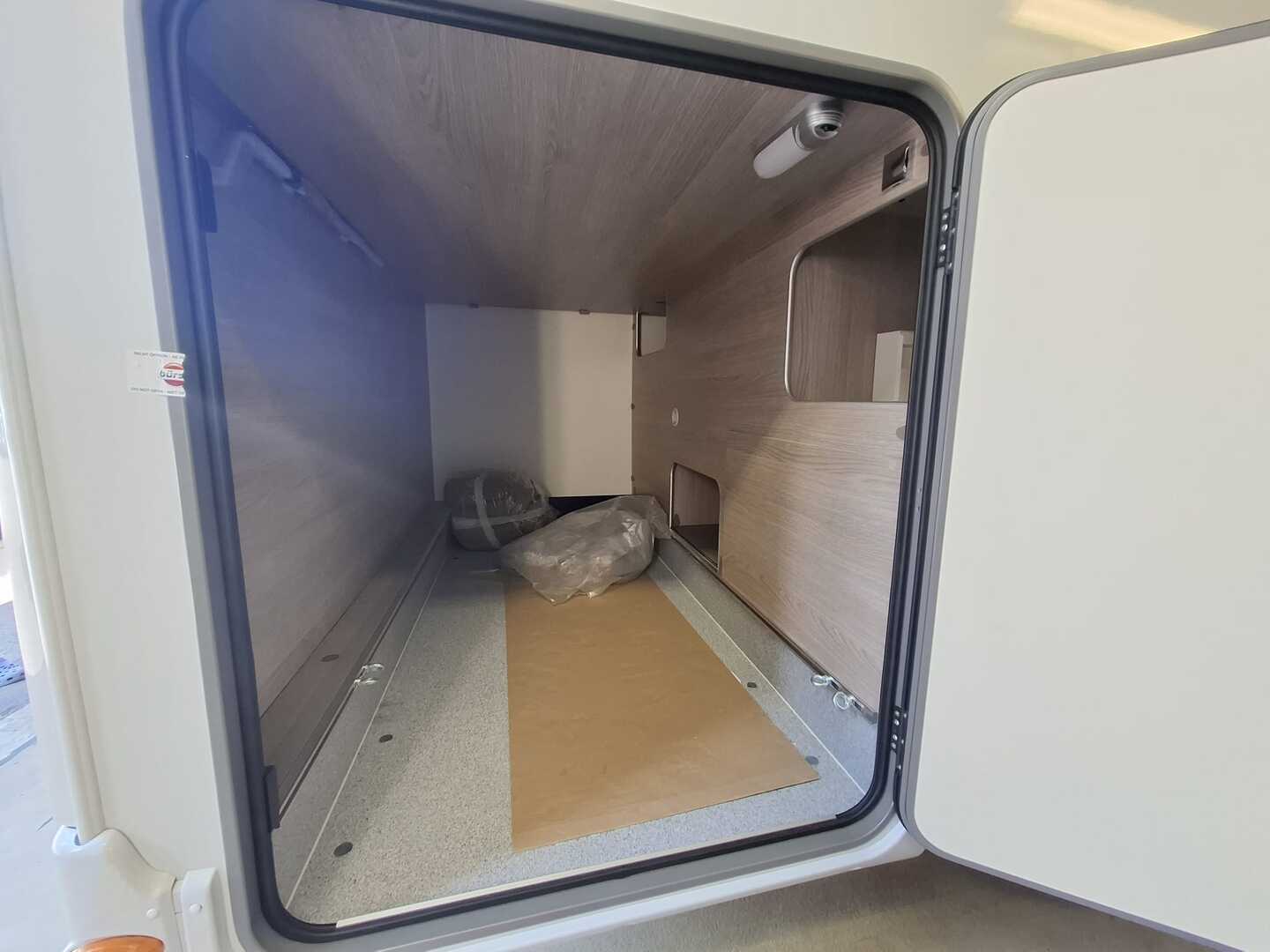 BÜRSTNER Lyseo Time T690 G Skyline Edition 2025