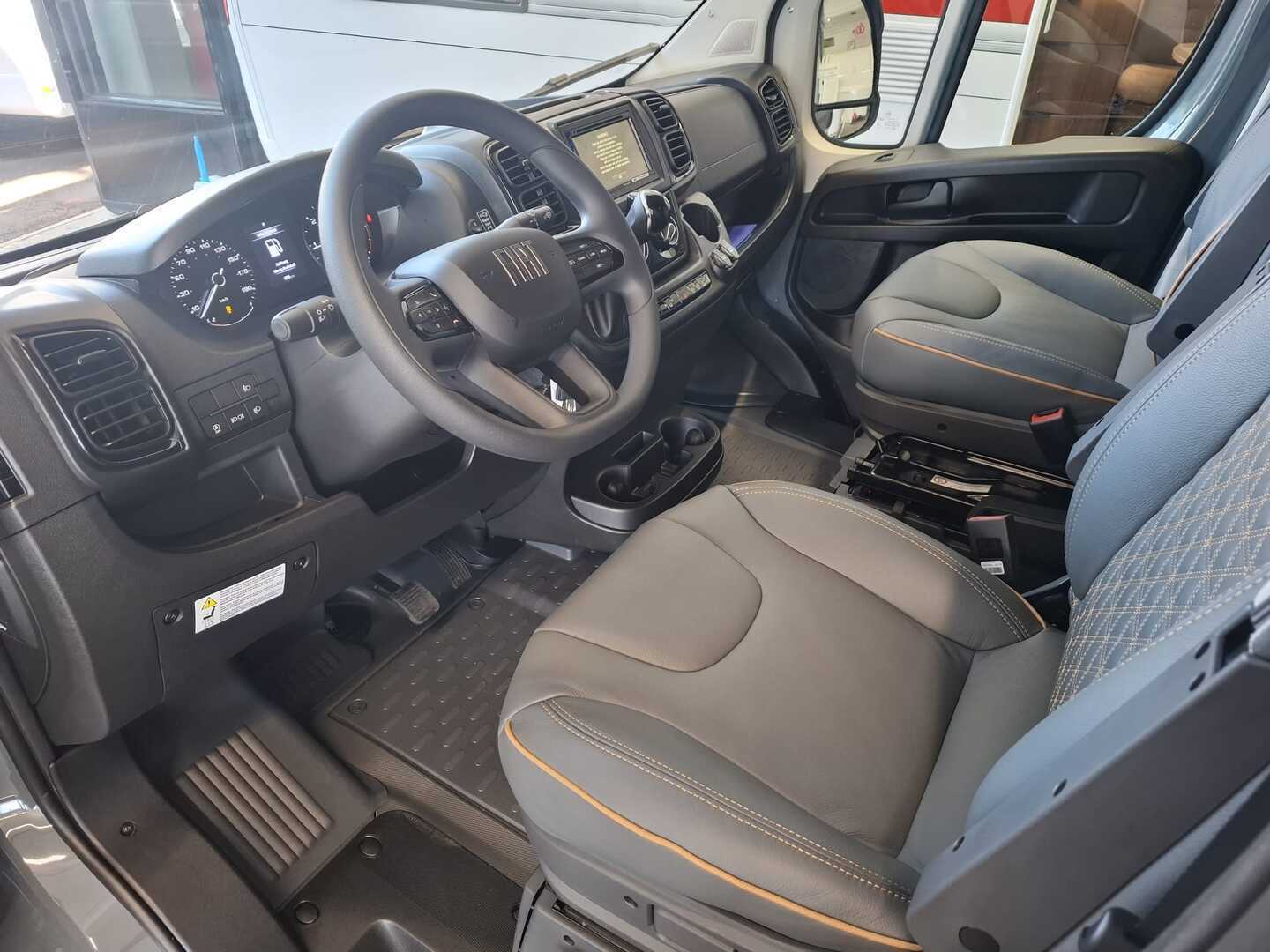 BÜRSTNER Lyseo Time T690 G Skyline Edition 2025