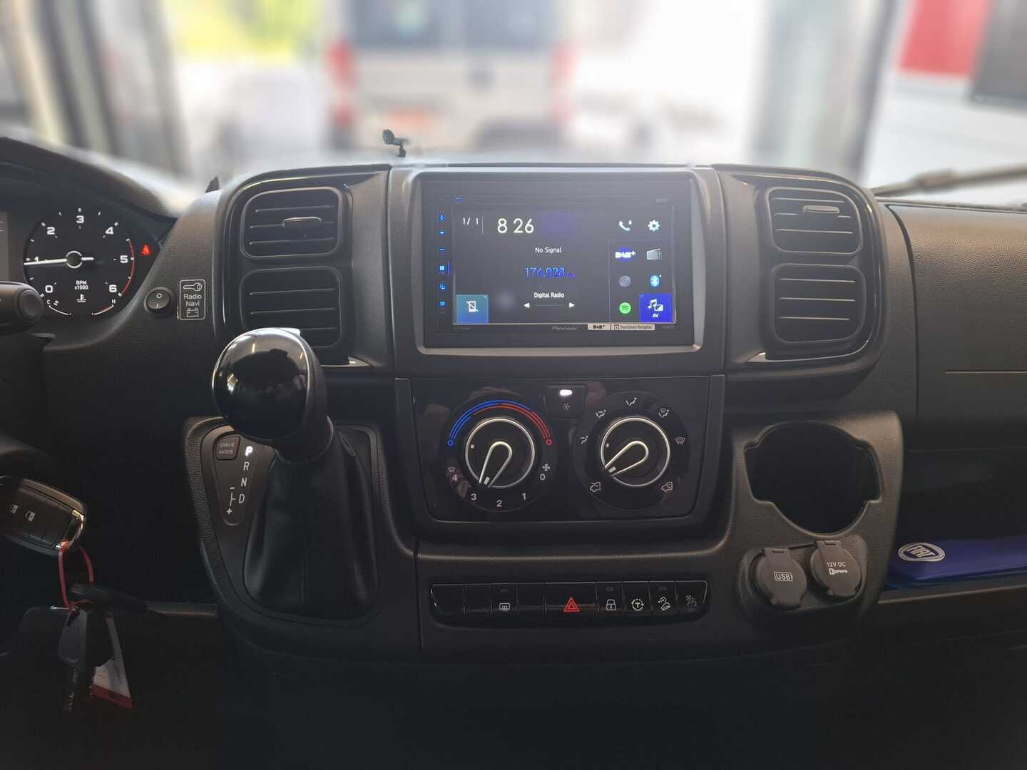 BÜRSTNER Lyseo Time T690 G Skyline Edition 2025