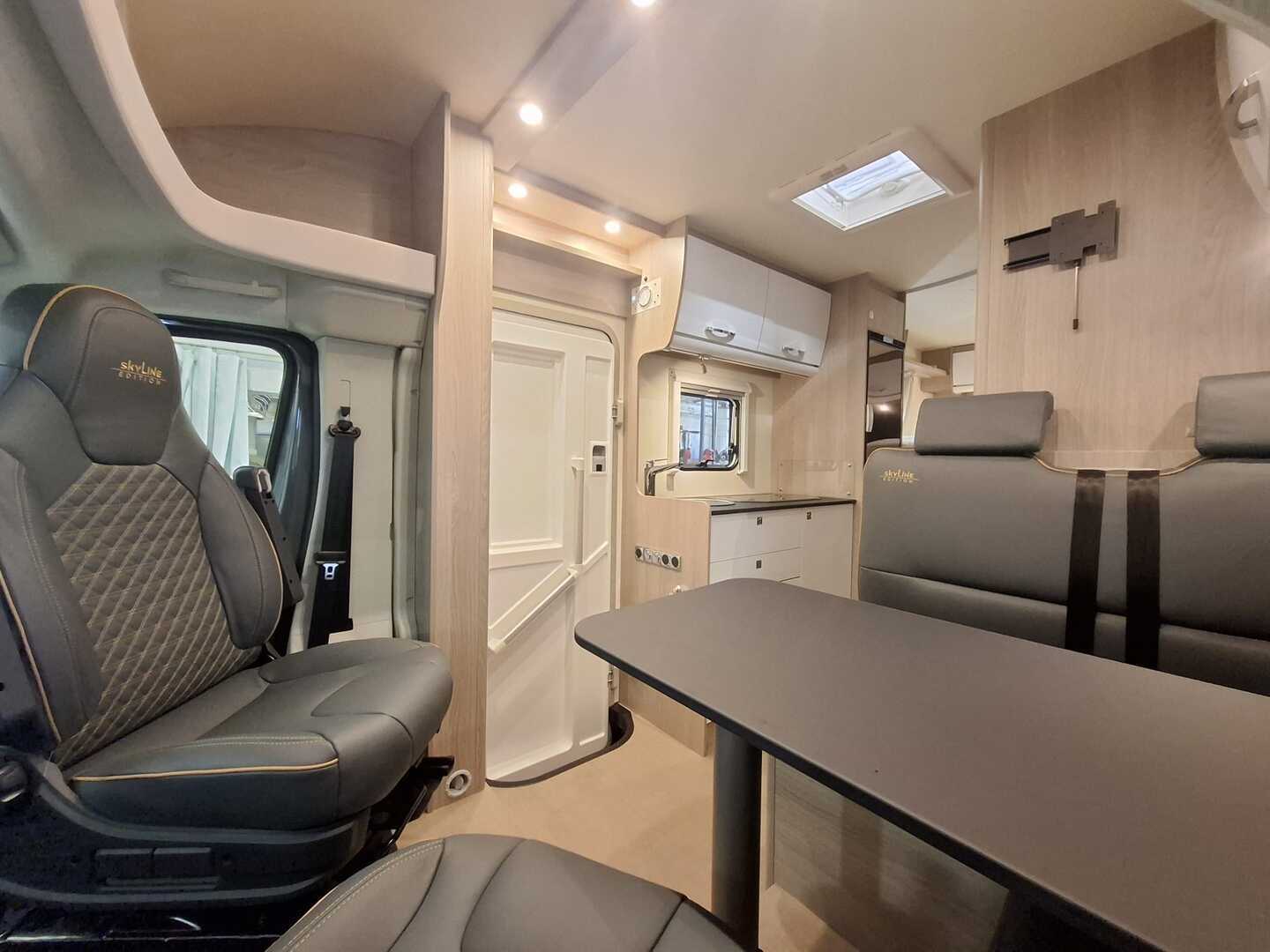 BÜRSTNER Lyseo Time T690 G Skyline Edition 2025