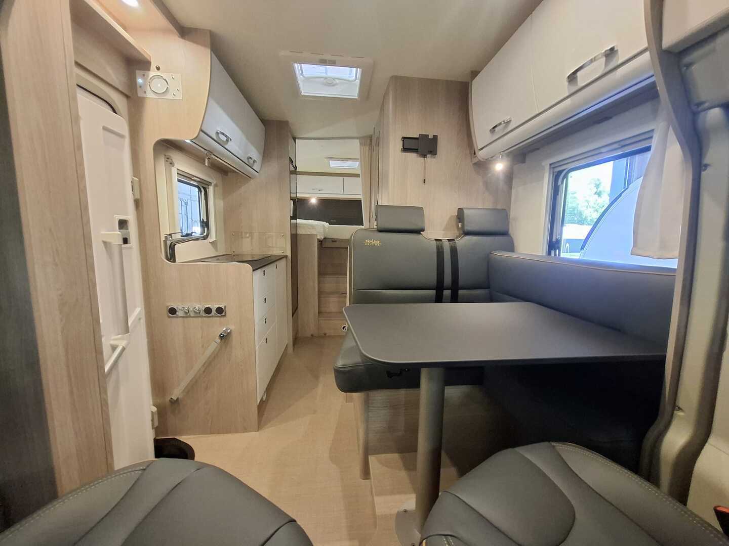 BÜRSTNER Lyseo Time T690 G Skyline Edition 2025