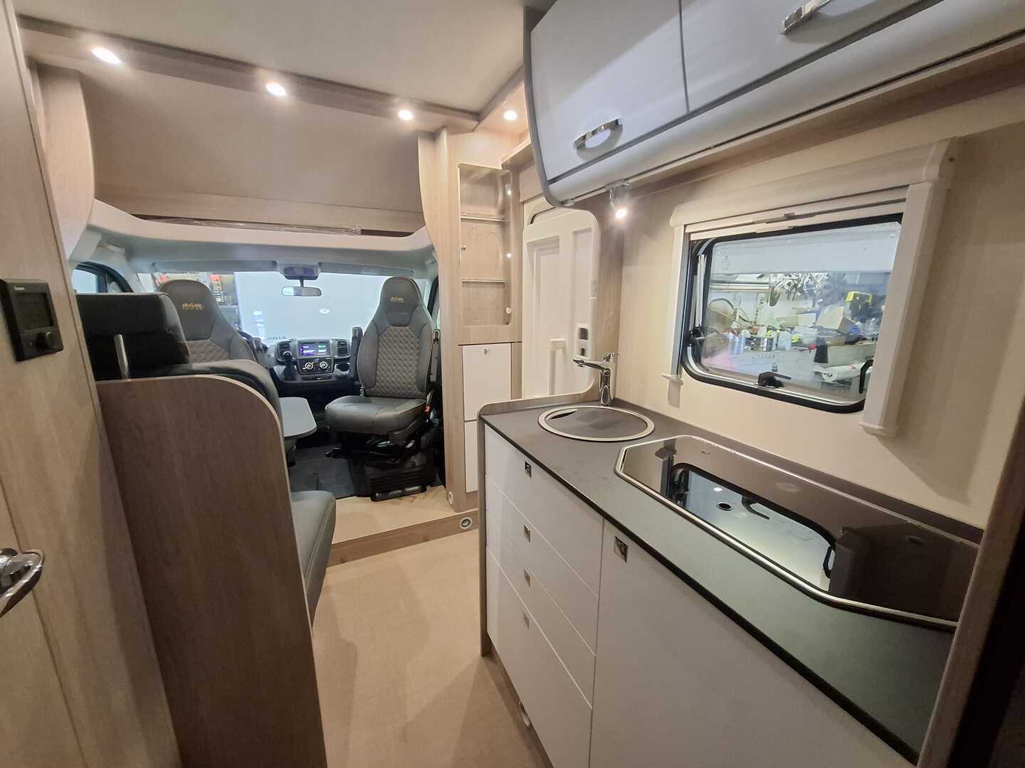 BÜRSTNER Lyseo Time T690 G Skyline Edition 2025