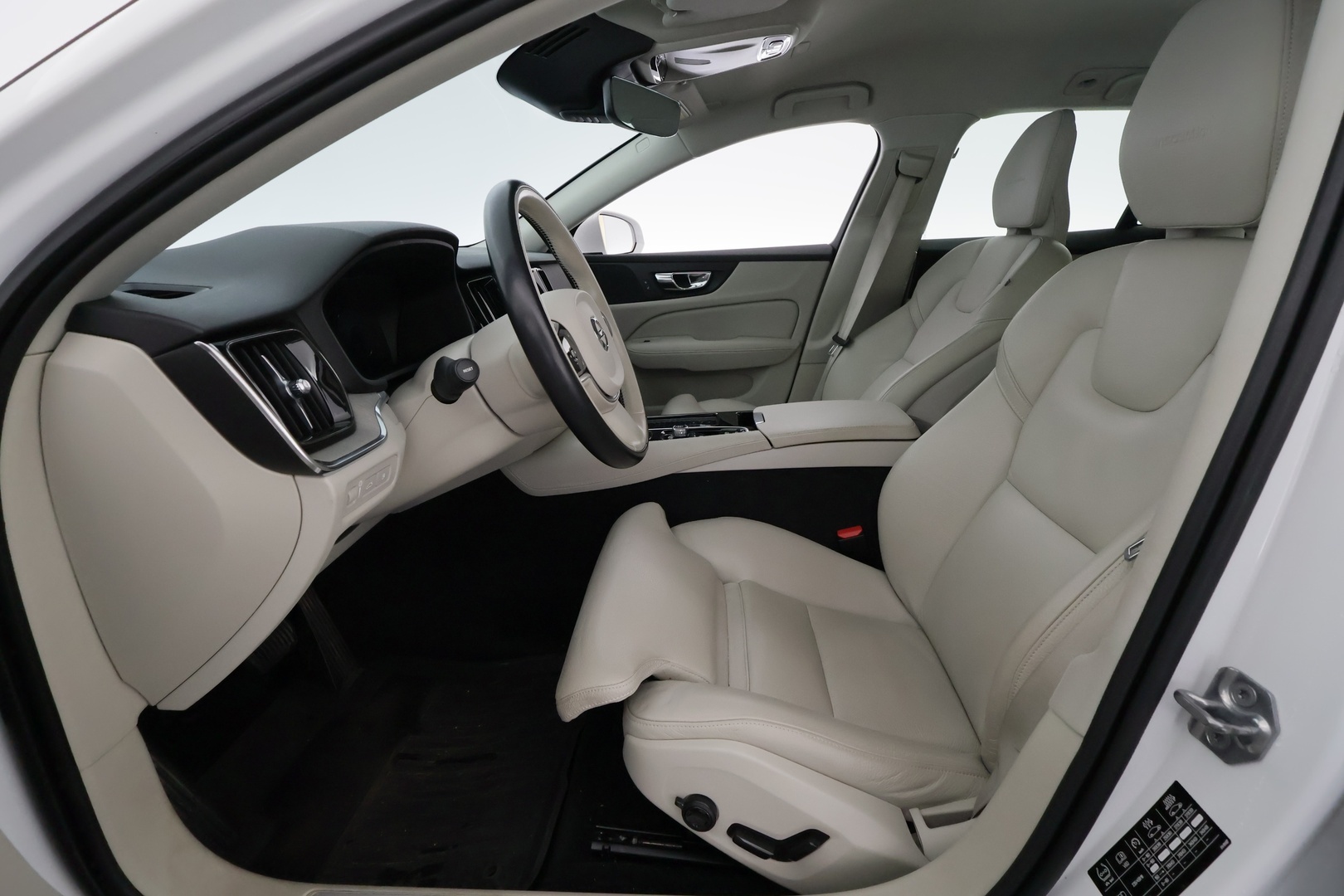 VOLVO V60 2019
