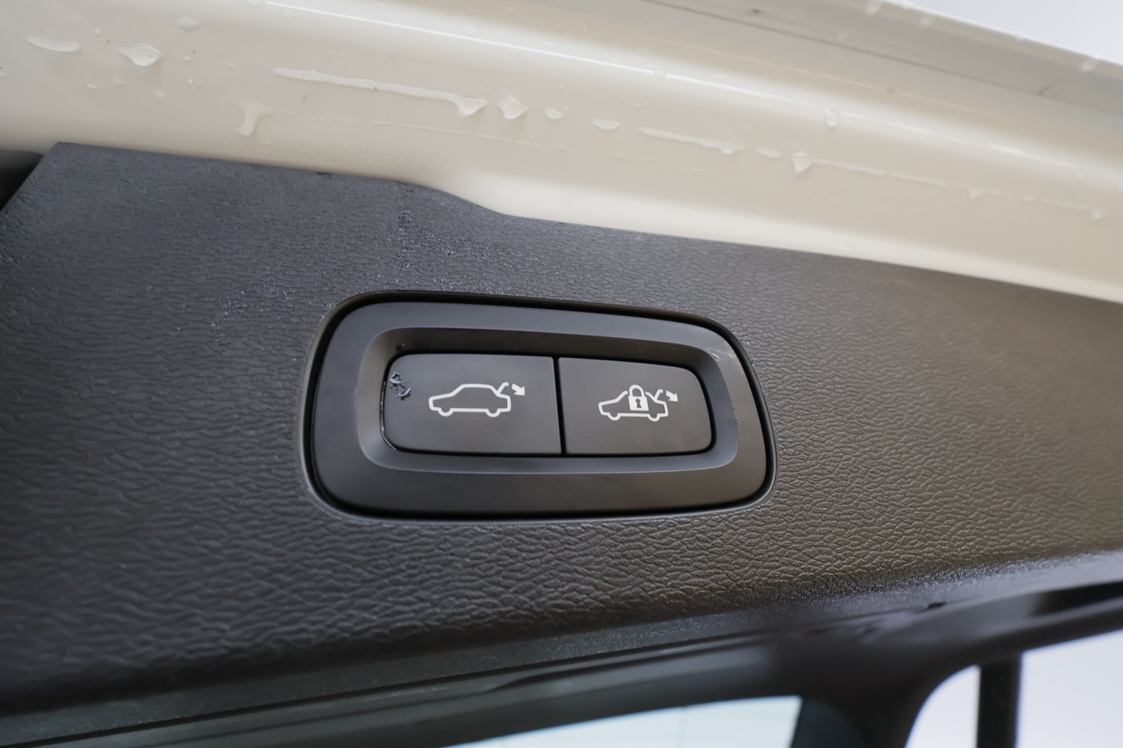 VOLVO V60 2019