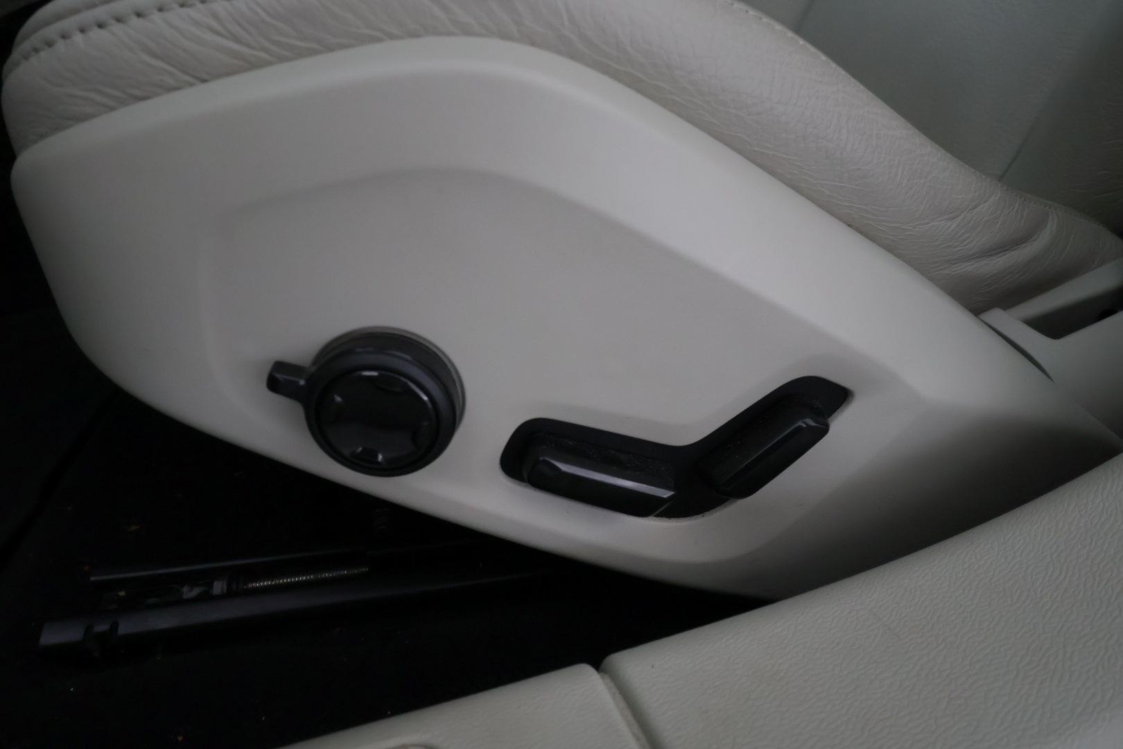 VOLVO V60 2019