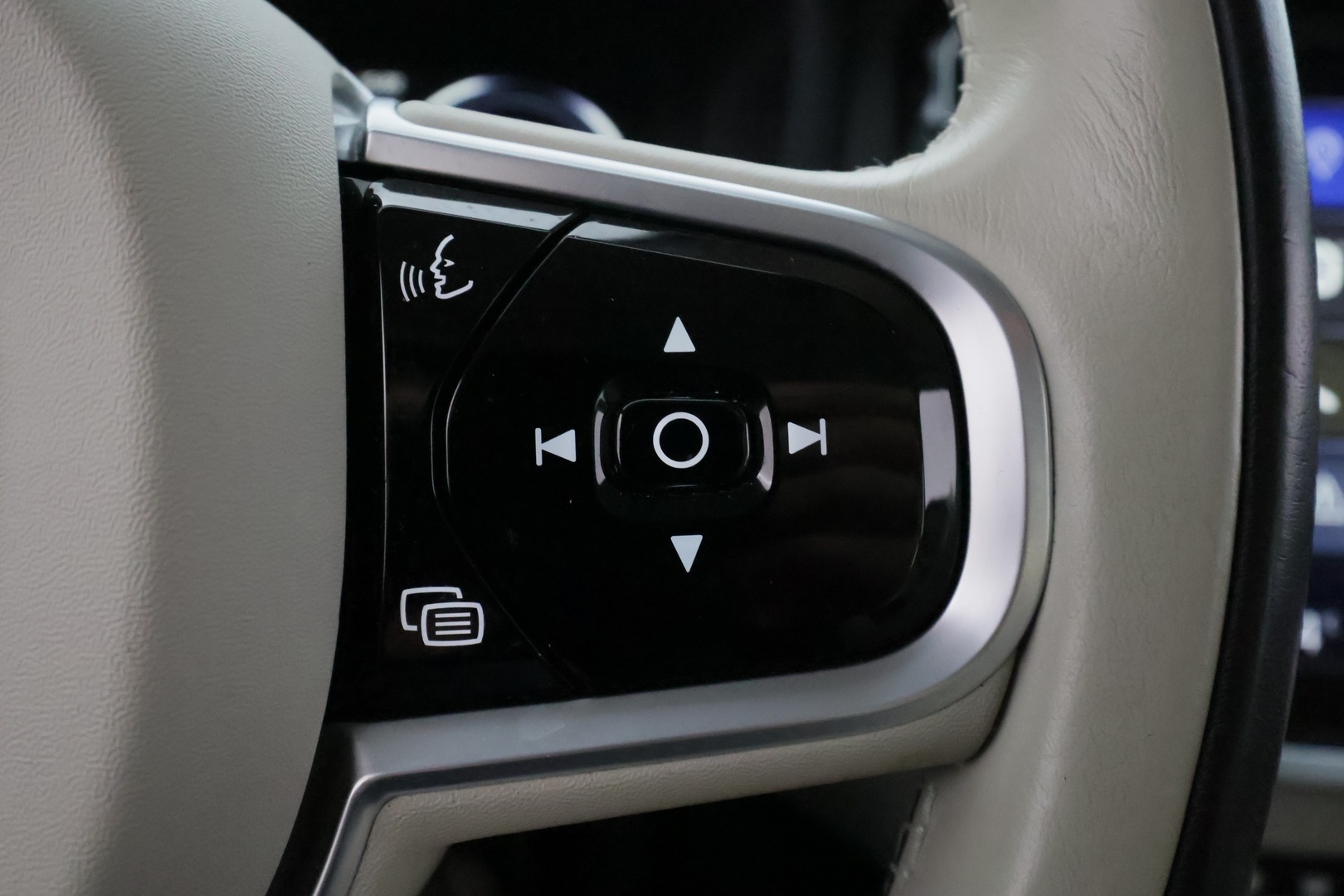 VOLVO V60 2019