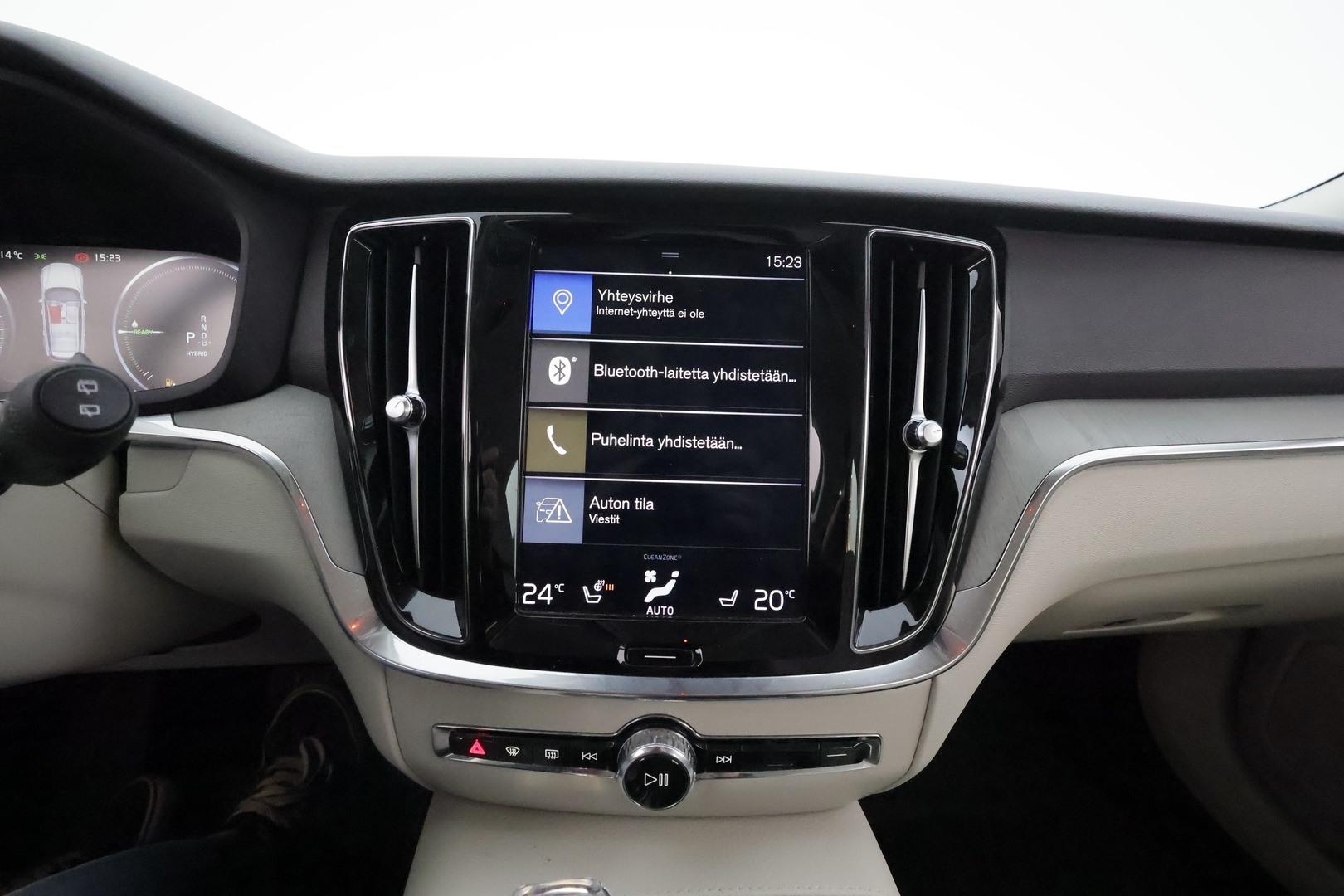 VOLVO V60 2019
