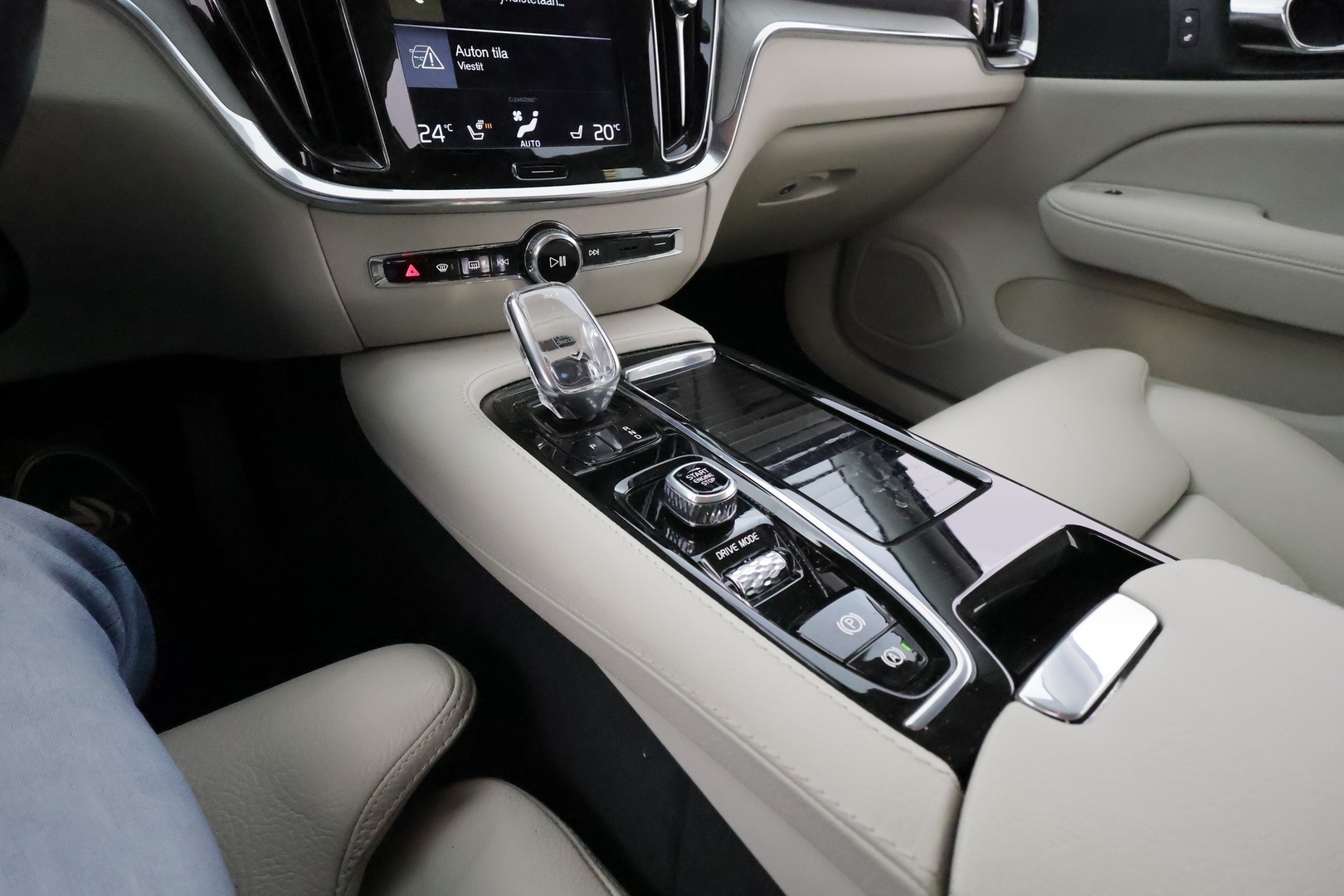 VOLVO V60 2019