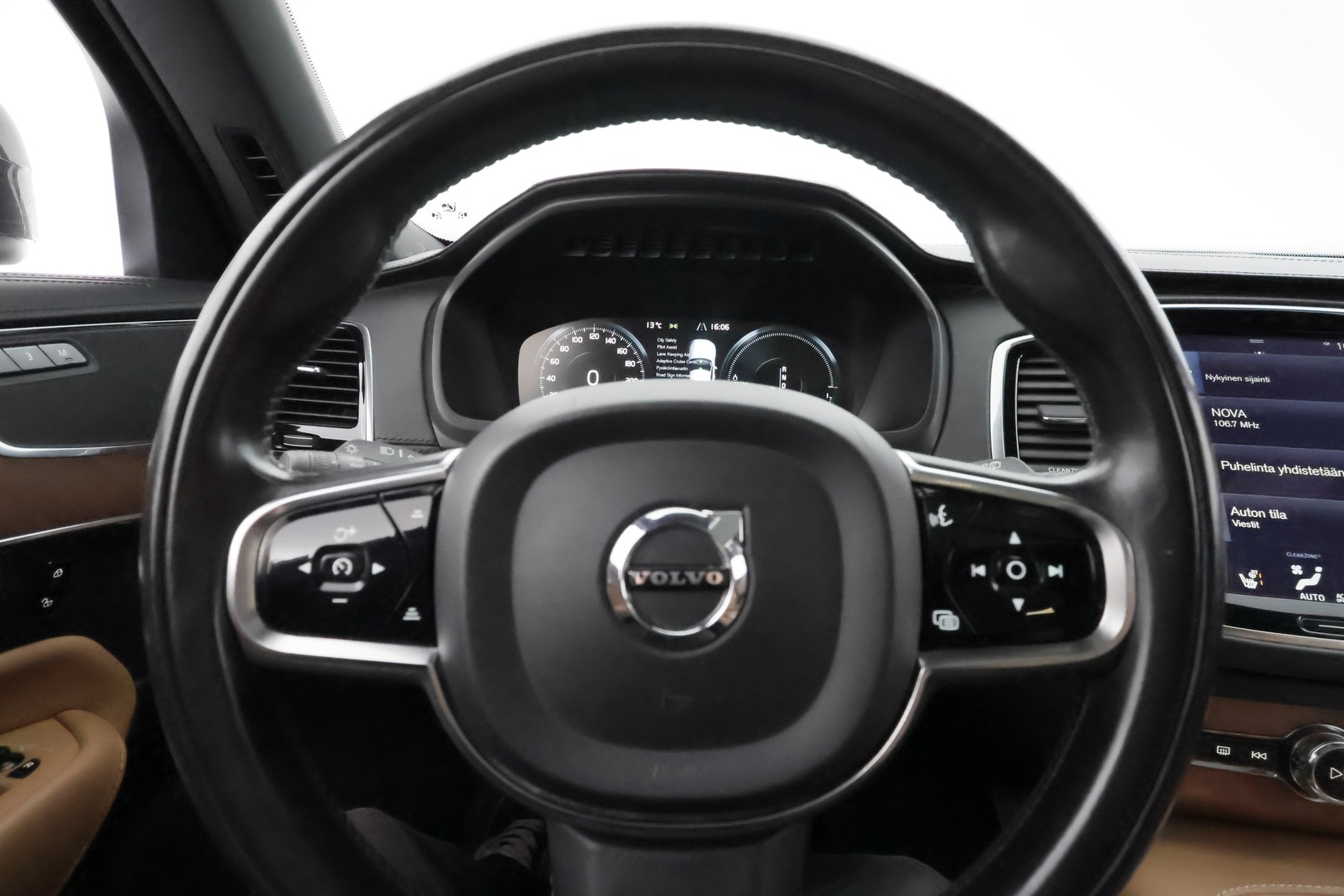 VOLVO XC90 2015