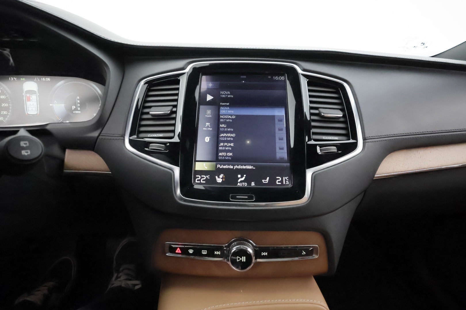 VOLVO XC90 2015