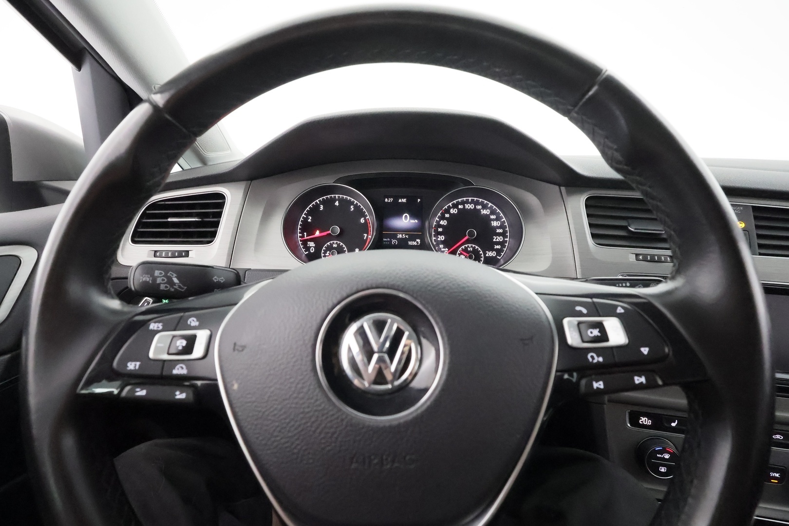 VOLKSWAGEN Golf 2014