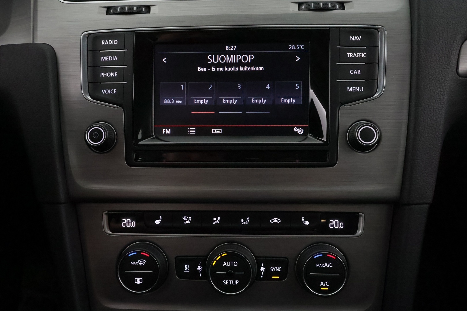 VOLKSWAGEN Golf 2014