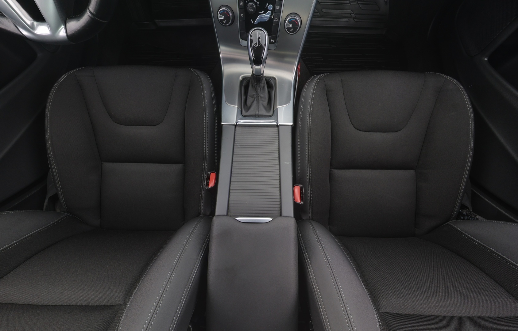 VOLVO V60 2014