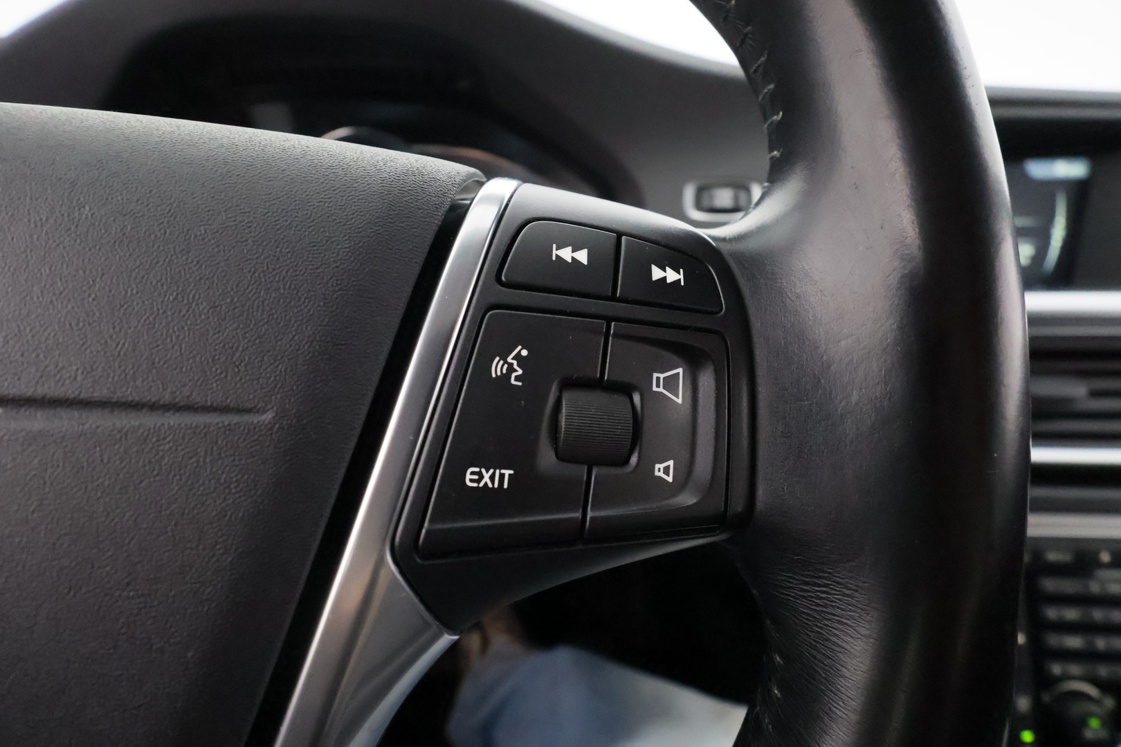VOLVO V60 2014