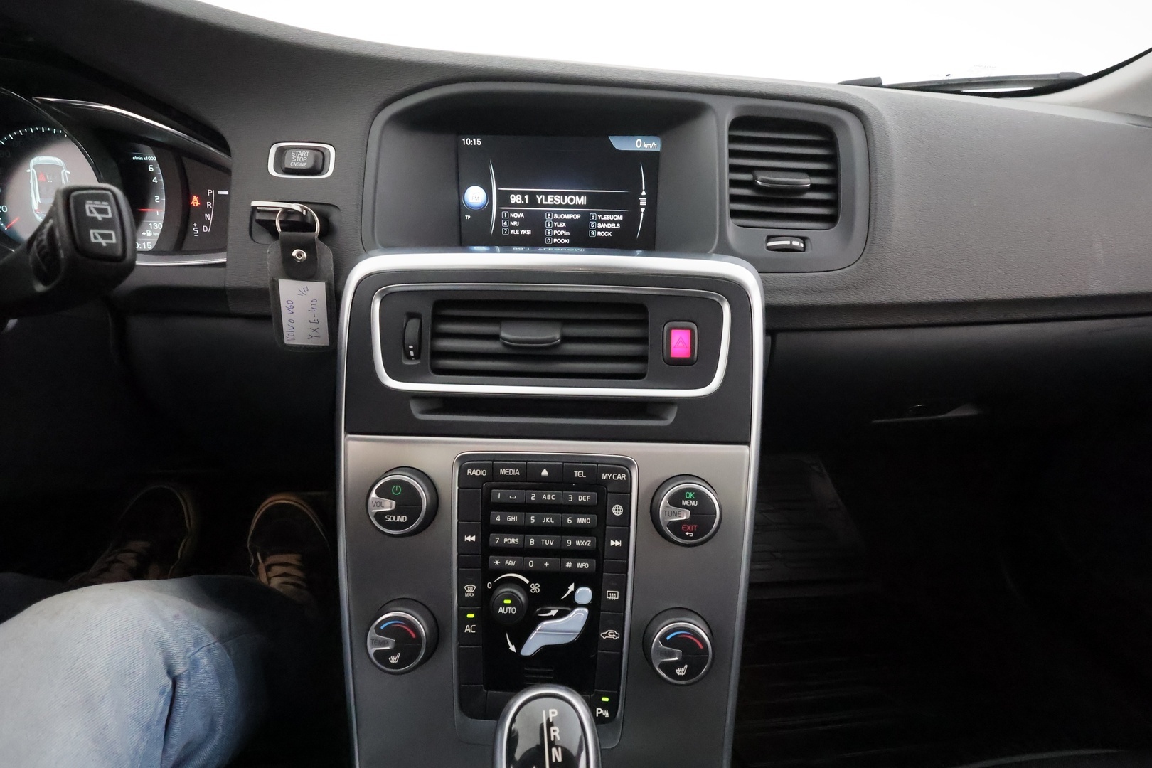 VOLVO V60 2014