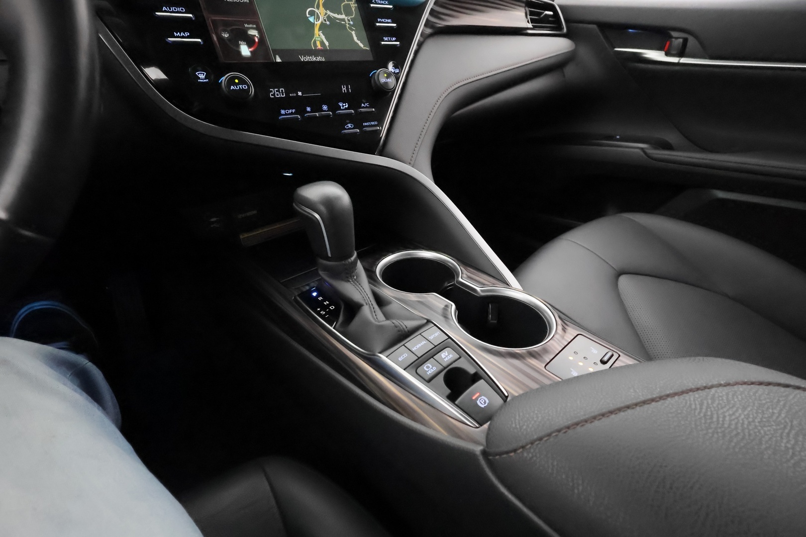 TOYOTA Camry 2021