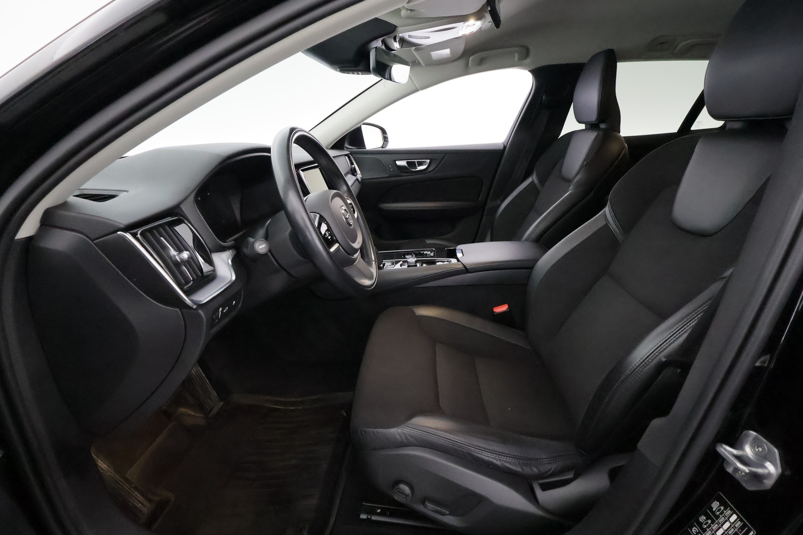 VOLVO V60 2020