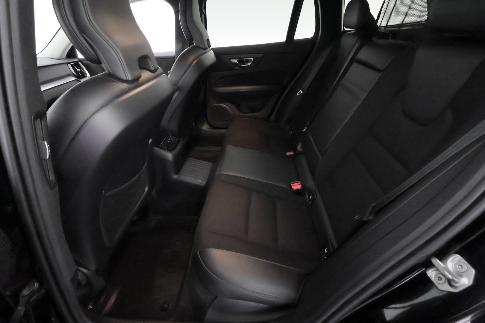 VOLVO V60 2020