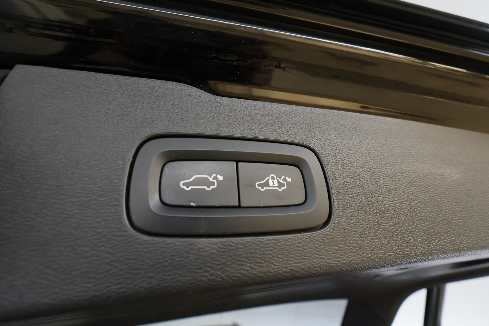 VOLVO V60 2020