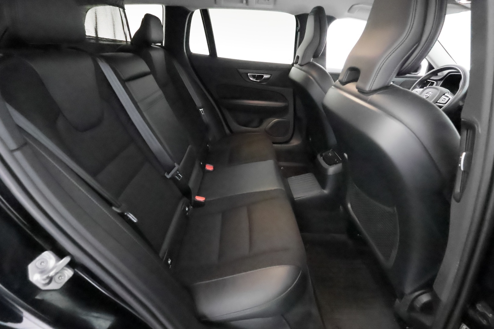 VOLVO V60 2020
