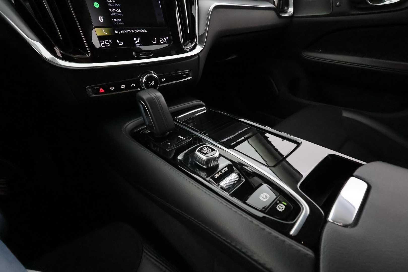 VOLVO V60 2020