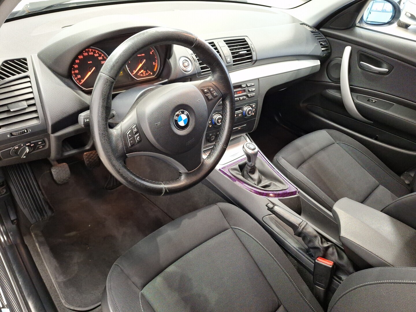 BMW 123 2009