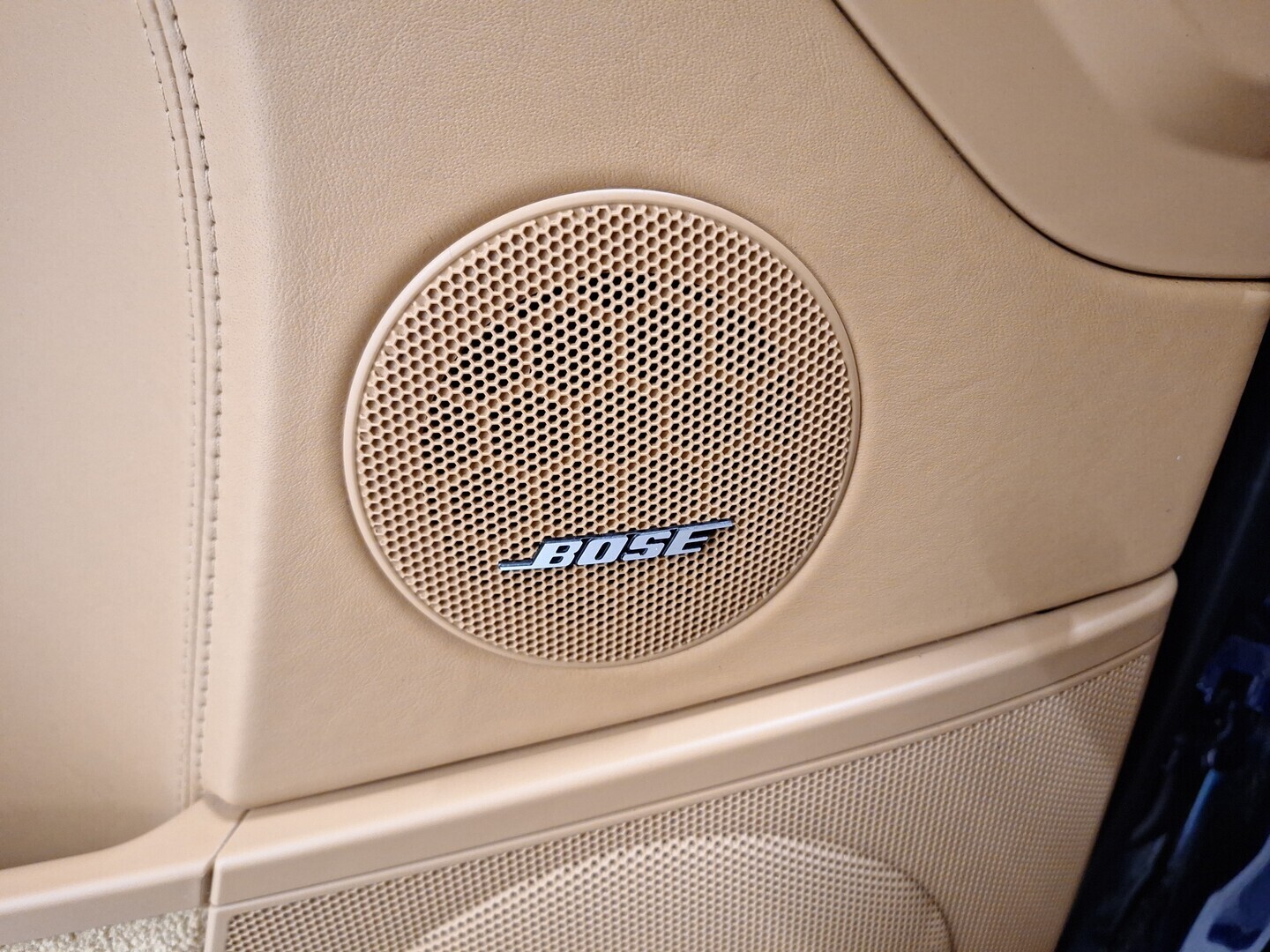 PORSCHE Cayenne 2004