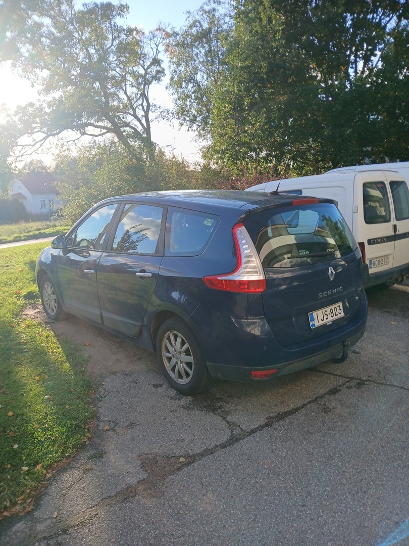 RENAULT Grand Scenic 2010