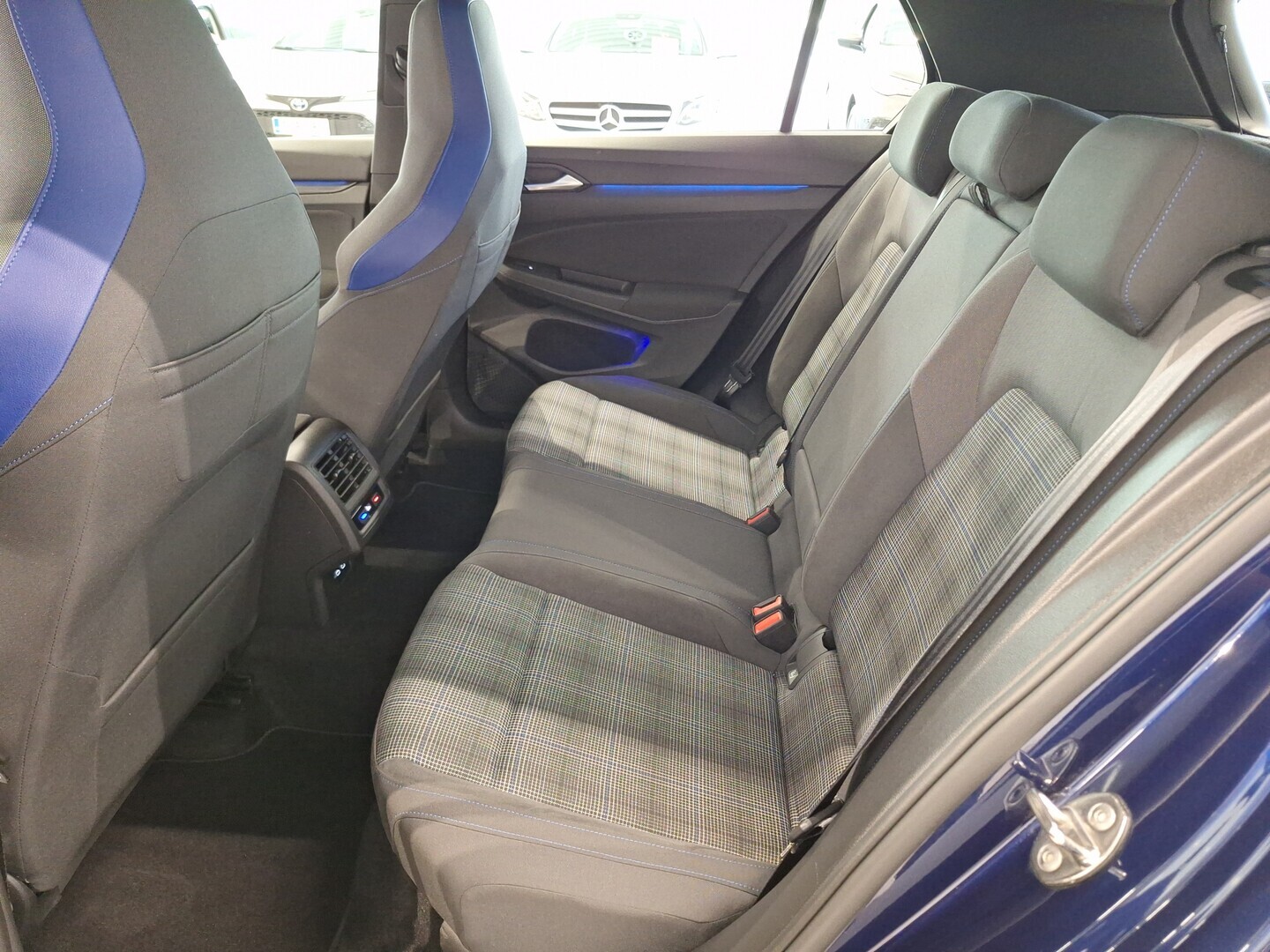 VOLKSWAGEN Golf 2021