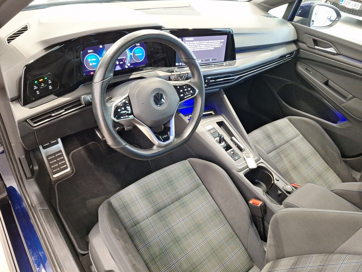 VOLKSWAGEN Golf 2021